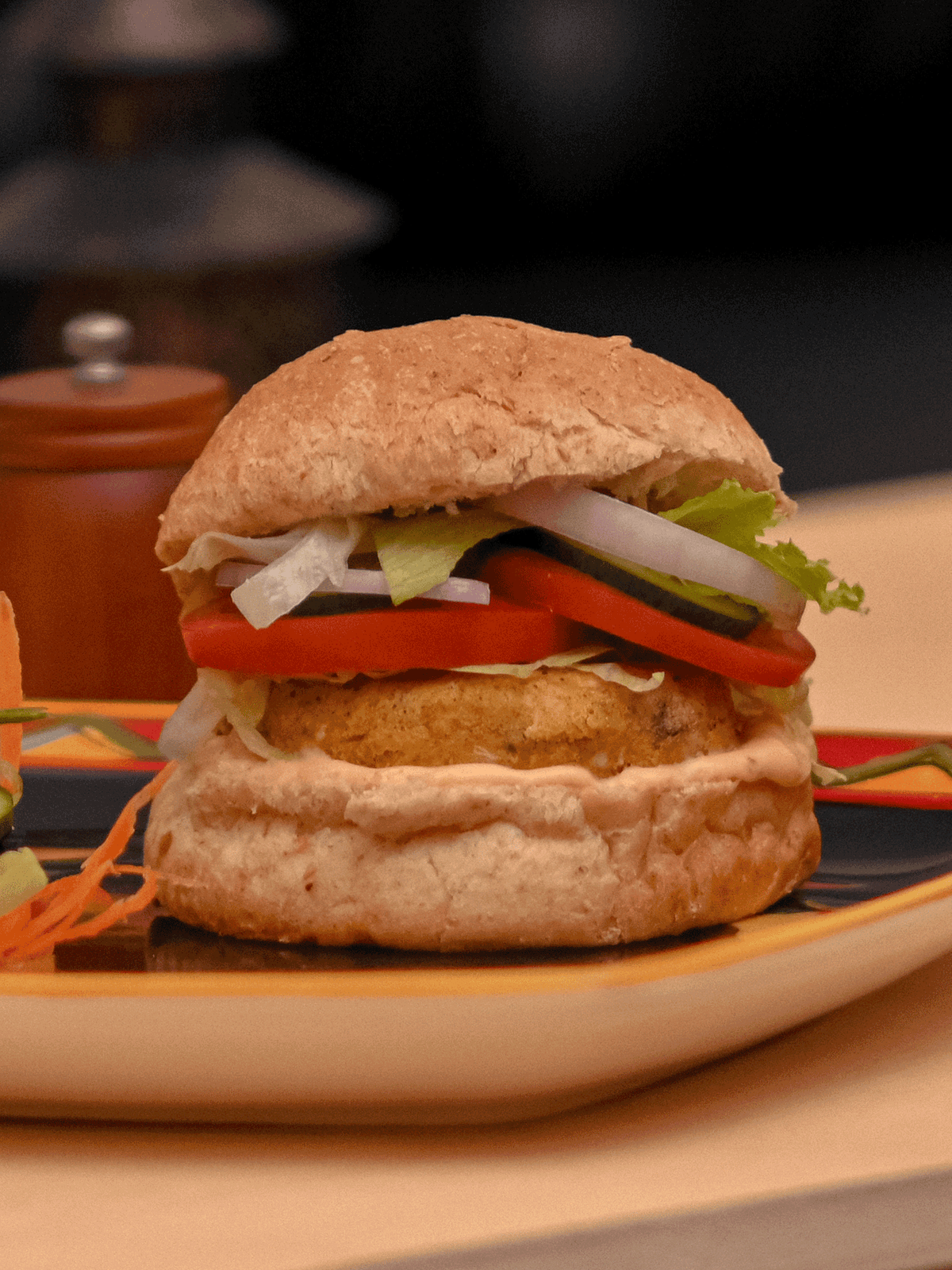 CHAPLI KABAB BURGER (350 Kcal)